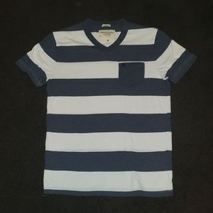 V-neck with stripes